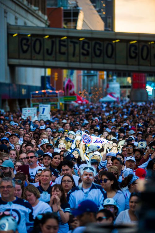 MIKAELA MACKENZIE / WINNIPEG FREE PRESS
Jets fans cheer at the whiteout street party just before the game starts in Winnipeg on Monday, May 7, 2018. 
Mikaela MacKenzie / Winnipeg Free Press 2018.