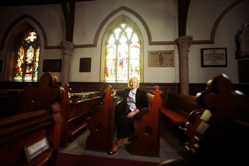 MIKAELA MACKENZIE / WINNIPEG FREE PRESS
Reverend Enid Pow of Holy Trinity Church poses for a portrait at the church in Winnipeg on Wednesday, May 9, 2018. Pow agreed to a public washroom on the downtown property, saying that it provides dignity to people who need it.
Mikaela MacKenzie / Winnipeg Free Press 2018.