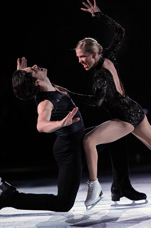 PHIL HOSSACK / WINNIPEG FREE PRESS - Kailyn Weaver and Andrew Poje, World SIlver Medalists in the opening act of Stars on Ice Wednesday evening. MAY 9, 2018.