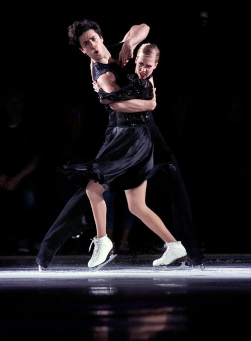 PHIL HOSSACK / WINNIPEG FREE PRESS - Kailyn Weaver and Andrew Poje, World SIlver Medalists in the opening act of Stars on Ice Wednesday evening. MAY 9, 2018.