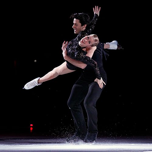 PHIL HOSSACK / WINNIPEG FREE PRESS - Kailyn Weaver and Andrew Poje, World SIlver Medalists in the opening act of Stars on Ice Wednesday evening. MAY 9, 2018.