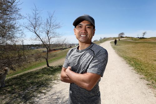 RUTH BONNEVILLE / WINNIPEG FREE PRESS


Volunteers column: 
Portraits of Junel Malapad on Garbage Hill for the May 14 edition of column.

Junel, 47, is an avid runner who volunteers his time raising money for Canadian Mental Health Association Manitoba. 


Aaron Epp
Volunteers columnist, Winnipeg Free Press

May 09,  2018
