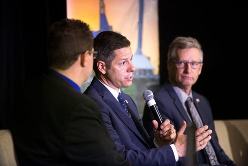 MIKAELA MACKENZIE / WINNIPEG FREE PRESS
Mayor Brian Bowman speaks on a panel at the Richardson Building in Winnipeg on Friday, May 11, 2018. 
Mikaela MacKenzie / Winnipeg Free Press 2018.