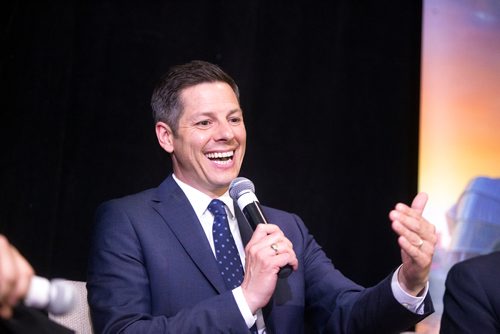 MIKAELA MACKENZIE / WINNIPEG FREE PRESS
Mayor Brian Bowman speaks on a panel at the Richardson Building in Winnipeg on Friday, May 11, 2018. 
Mikaela MacKenzie / Winnipeg Free Press 2018.