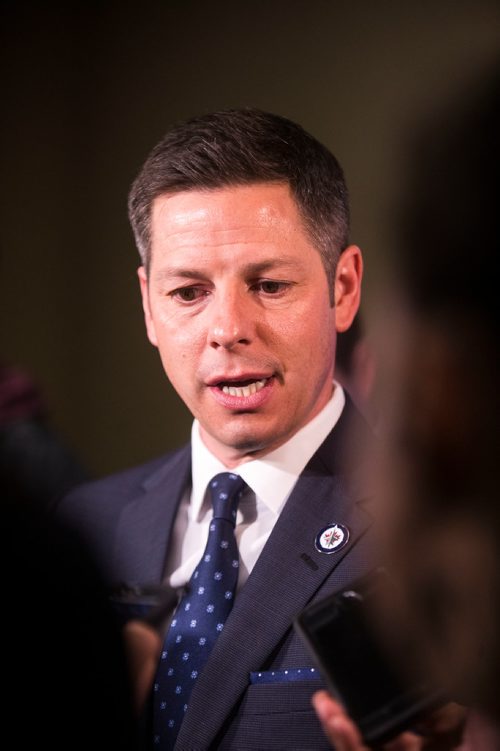 MIKAELA MACKENZIE / WINNIPEG FREE PRESS
Mayor Brian Bowman scrums with the media after an Economic Development Winnipeg panel discussion in Winnipeg on Friday, May 11, 2018. 
Mikaela MacKenzie / Winnipeg Free Press 2018.