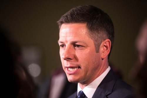 MIKAELA MACKENZIE / WINNIPEG FREE PRESS
Mayor Brian Bowman scrums with the media after an Economic Development Winnipeg panel discussion in Winnipeg on Friday, May 11, 2018. 
Mikaela MacKenzie / Winnipeg Free Press 2018.