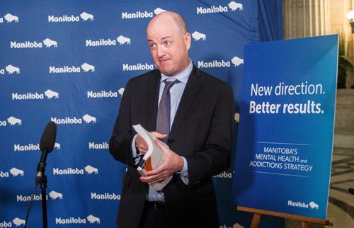 MIKE DEAL / WINNIPEG FREE PRESS
Kevin Engstrom press secretary for Kelvin Goertzen tells the gathered media after Question Period that the embargoed VIRGO report sent out in the morning was the wrong one.
180514 - Monday, May 14, 2018.