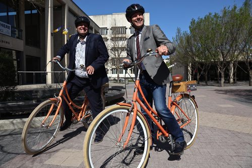 MIKE DEAL / WINNIPEG FREE PRESS
Winnipeg Mayor, Brian Bowman and Downtown Winnipeg BIZ CEO, Stefano Grande announce details for the Pedal in the Peg bike share program in front of City Hall Wednesday morning. 
180516 - Wednesday, May 16, 2018