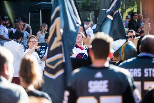 MIKAELA MACKENZIE / WINNIPEG FREE PRESS
Jets fans watch as the Knights march to the arena before the Winnipeg Jets play the Las Vegas Golden Nights in Game 3 in Las Vegas on Wednesday, May 16, 2018.
Mikaela MacKenzie / Winnipeg Free Press 2018.