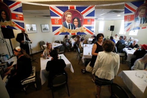 JOHN WOODS / WINNIPEG FREE PRESS
Members of the United Empire Loyalists with their fancy headwear gather at the University of Winnipeg Club to view the wedding of Prince Harry and Meghan Markle Saturday, May 19, 2018.