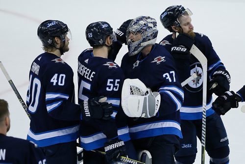 JOHN WOODS/ WINNIPEG FREE PRESS
Winnipeg Jets console each other after losing game five and the NHL Western Conference Final against the Vegas Golden Knights in Winnipeg on Sunday, May 20, 2018.