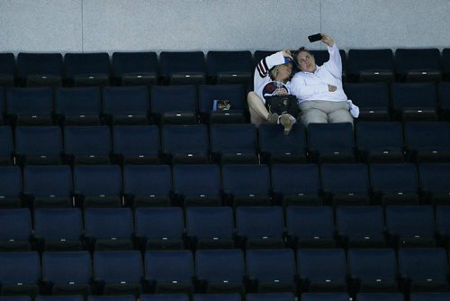 JOHN WOODS/ WINNIPEG FREE PRESS
Winnipeg Jets' fans spend a few minutes in the rink after the Jets lose game five in the NHL Western Conference Final against the Vegas Golden Knights in Winnipeg on Sunday, May 20, 2018.