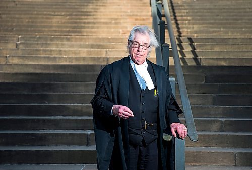 MIKAELA MACKENZIE / WINNIPEG FREE PRESS
Greg Brodsky, who has represented 1,000  people charged with homicides, poses in front of the Law Courts in Winnipeg on Tuesday, May 22, 2018. 
Mikaela MacKenzie / Winnipeg Free Press 2018.