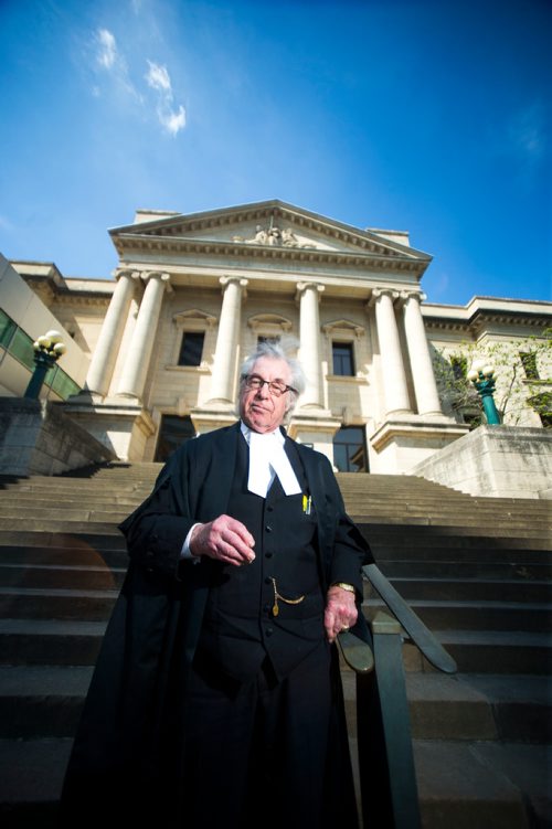 MIKAELA MACKENZIE / WINNIPEG FREE PRESS
Greg Brodsky, who has represented 1,000  people charged with homicides, poses in front of the Law Courts in Winnipeg on Tuesday, May 22, 2018. 
Mikaela MacKenzie / Winnipeg Free Press 2018.