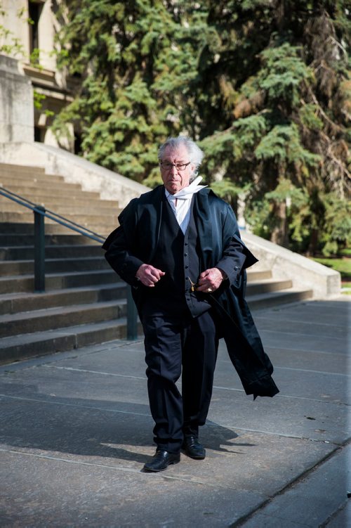 MIKAELA MACKENZIE / WINNIPEG FREE PRESS
Greg Brodsky, who has represented 1,000  people charged with homicides, poses in front of the Law Courts in Winnipeg on Tuesday, May 22, 2018. 
Mikaela MacKenzie / Winnipeg Free Press 2018.