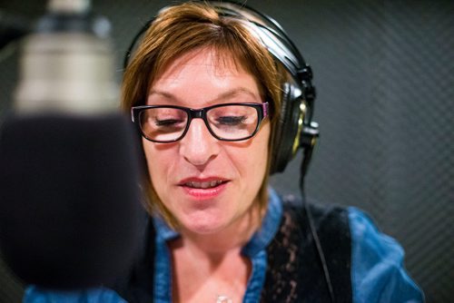 MIKAELA MACKENZIE / WINNIPEG FREE PRESS
Voice actor Monique LaCoste reads lines in the studio at DACAPO Productions in Winnipeg on Thursday, May 24, 2018.  The team produced a soundscape for the Nonsuch exhibition that brings the scene to life.
Mikaela MacKenzie / Winnipeg Free Press 2018.