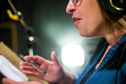 MIKAELA MACKENZIE / WINNIPEG FREE PRESS
Voice actor Monique LaCoste reads lines in the studio at DACAPO Productions in Winnipeg on Thursday, May 24, 2018.  The team produced a soundscape for the Nonsuch exhibition that brings the scene to life.
Mikaela MacKenzie / Winnipeg Free Press 2018.