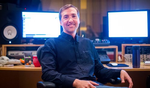 MIKAELA MACKENZIE / WINNIPEG FREE PRESS
Sound engineer Steve Payne poses for a portrait at DACAPO Productions in Winnipeg on Thursday, May 24, 2018.  The team produced a soundscape for the Nonsuch exhibition that brings the scene to life.
Mikaela MacKenzie / Winnipeg Free Press 2018.