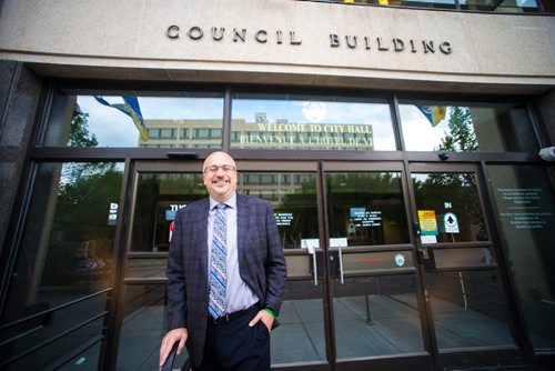 MIKAELA MACKENZIE / WINNIPEG FREE PRESS
Councillor Russ Wyatt poses for a portrait on his first day back  at City Hall in Winnipeg on Thursday, May 24, 2018.  
Mikaela MacKenzie / Winnipeg Free Press 2018.