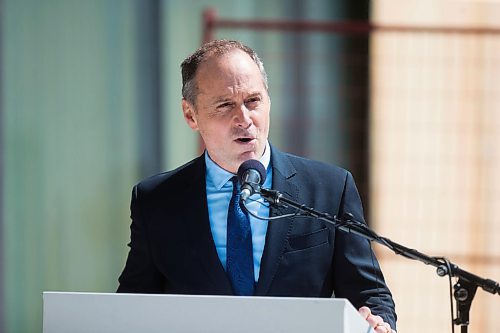 MIKAELA MACKENZIE / WINNIPEG FREE PRESS
Dr. Stephen Borys, WAG Director & CEO, speaks before the Winnipeg Art Gallery breaks ground for the new Inuit Centre in Winnipeg on Friday, May 25, 2018.  
Mikaela MacKenzie / Winnipeg Free Press 2018.