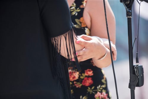 MIKAELA MACKENZIE / WINNIPEG FREE PRESS
Goota Ashoona (right) and Nikki Komaksiutiksak throat sing before the Winnipeg Art Gallery breaks ground for the new Inuit Centre in Winnipeg on Friday, May 25, 2018.  
Mikaela MacKenzie / Winnipeg Free Press 2018.