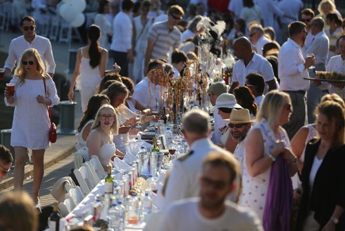 TREVOR HAGAN / WINNIPEG FREE PRESS
Table for 1200 More, at The Forks, on the bank of the Assiniboine River, Saturday, May 26, 2018.