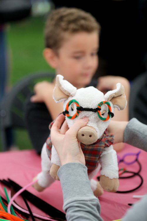 TREVOR HAGAN / WINNIPEG FREE PRESS
Zachary Morrissette, 8, and Piglet, at the Teddy Bears Picnic in Assiniboine Park, Sunday, May 27, 2018.