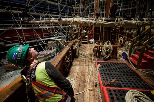MIKE DEAL / WINNIPEG FREE PRESS
Tim Pyron a professional ship rigger watches a co-worker during the re-rigging of the Nonsuch for historical accuracy, and longevity. Though work is almost done on the Nonsuch, the gallery itself has a ways to go, it will reopen in June 2018.
180215 - Thursday, February 15, 2018.