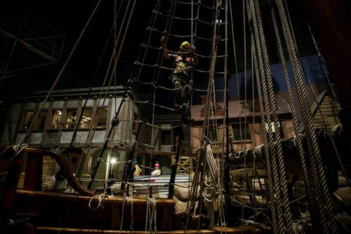MIKE DEAL / WINNIPEG FREE PRESS
Climbing in the rigging, Courtney Andersen is the Historic Ship Rigging Supervisor at the San Francisco Maritime National Historical Park and is overseeing the re-rigging of the Nonsuch for historical accuracy, and longevity.
180215 - Thursday, February 15, 2018.