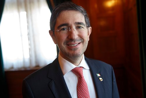 MIKE DEAL / WINNIPEG FREE PRESS
Dionisio Pérez Jácome, Ambassador of Mexico to Canada speaking at a Manitoba Chamber of Commerce event at the Fort Garry Hotel.
180529 - Tuesday, May 29, 2018.