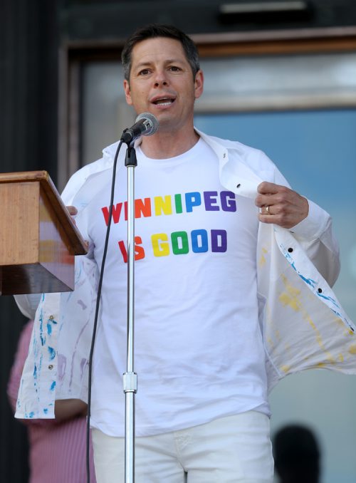 TREVOR HAGAN / WINNIPEG FREE PRESS
Mayor Brian Bowman speaking at the Pride Rally at the Legislative Building, Sunday, June 3, 2018.