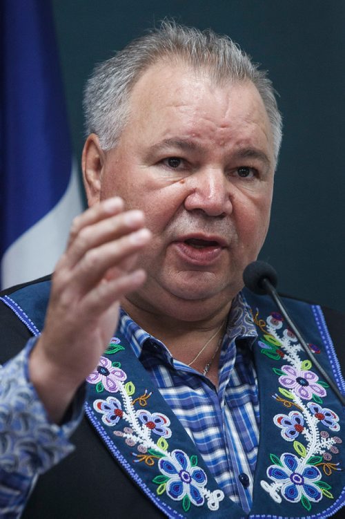 MIKE DEAL / WINNIPEG FREE PRESS
David Chartrand president of the Manitoba Metis Federation (MMF) during the announcement that the MMF has sued the provincial government over orders Premier Brian Pallister gave Manitoba Hydro to kill a land-entitlement deal..
180604 - Monday, June 04, 2018.