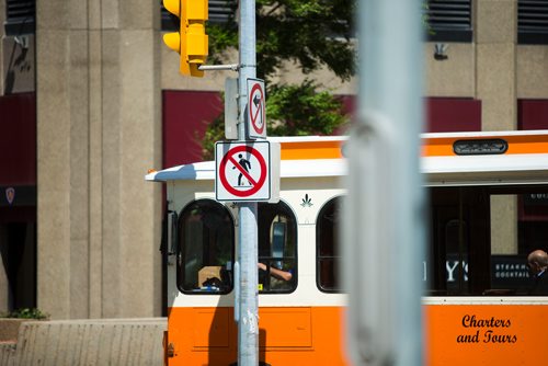 MIKAELA MACKENZIE / WINNIPEG FREE PRESS
Portage and Main in Winnipeg on Wednesday, June 6, 2018. City hall expects the first barriers to be taken down to allow pedestrians to cross Portage Avenue East, between the Richardson Plaza and the Bank of Montreal.
Mikaela MacKenzie / Winnipeg Free Press 2018.