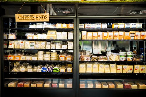 MIKAELA MACKENZIE / WINNIPEG FREE PRESS
Fromagerie Bothwell in Winnipeg on Wednesday, June 6, 2018. It's the first Bothwell shop in Winnipeg and besides cheese, it's stocked with all kinds of made-in-Manitoba products.
Mikaela MacKenzie / Winnipeg Free Press 2018.