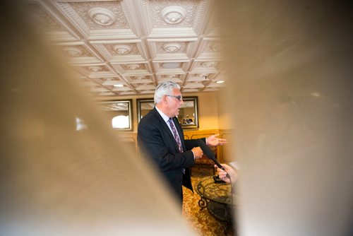 MIKAELA MACKENZIE / WINNIPEG FREE PRESS
Winnipeg chief administrative officer Doug McNeil scrums with the media at the Fort Garry Hotel in Winnipeg on Wednesday, June 6, 2018.
Mikaela MacKenzie / Winnipeg Free Press 2018.