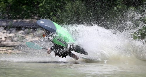 TREVOR HAGAN / WINNIPEG FREE PRESS
Alex Martin, 18, here at FortWhyte during the MEC Paddlefest, will be attempting a solo kayak trip around Lake Winnipeg later this summer, Sunday, June 10, 2018.