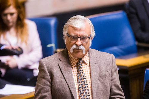 MIKAELA MACKENZIE / WINNIPEG FREE PRESS
MLA Tom Lindsey speaks during question period in the Manitoba Legislative Chamber in Winnipeg on Wednesday, June 13, 2018. 
Mikaela MacKenzie / Winnipeg Free Press 2018.