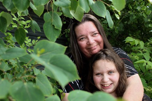 MAGGIE MACINTOSH / WINNIPEG FREE PRESS
Jorja Freund, 12, is headed back to Camp Arnes for another year thanks to the Sunshine Fund. Her mom Barbara Freund said she doesn't know what she'd do without the help. June 13, 2018.