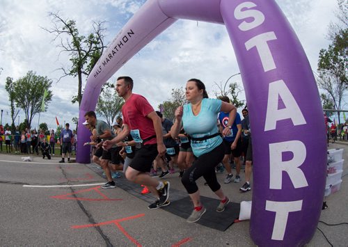 ANDREW RYAN / WINNIPEG FREE PRESS Manitoba Half Marathon starts on June 17, 2018.