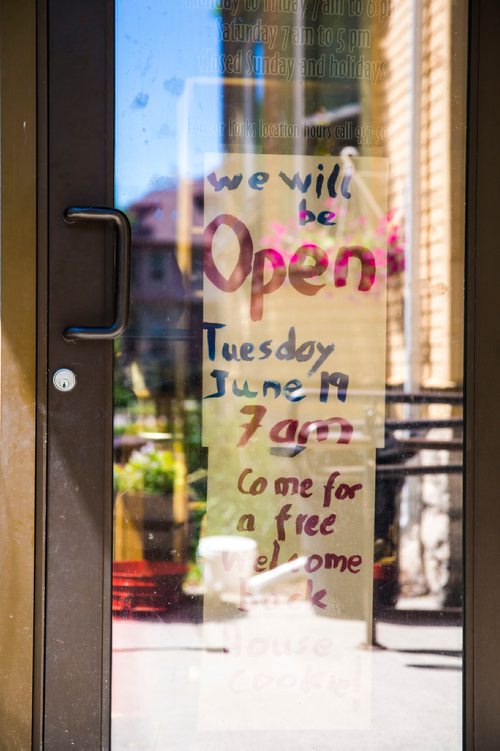 MIKAELA MACKENZIE / WINNIPEG FREE PRESS
Tall Grass Bakery prepares for the re-opening on Tuesday in Winnipeg on Monday, June 18, 2018. 
Mikaela MacKenzie / Winnipeg Free Press 2018.