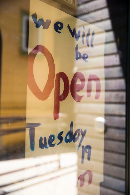 MIKAELA MACKENZIE / WINNIPEG FREE PRESS
Tall Grass Bakery prepares for the re-opening on Tuesday in Winnipeg on Monday, June 18, 2018. 
Mikaela MacKenzie / Winnipeg Free Press 2018.