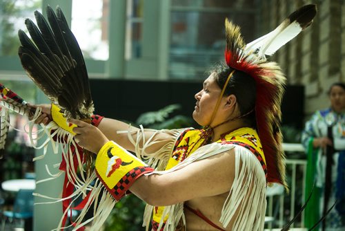 MIKAELA MACKENZIE / WINNIPEG FREE PRESS
Evan Bird does a men's traditional dance at Indigenous Peoples Day festivities at the University of Manitoba Bannatyne campus in Winnipeg on Thursday, June 21, 2018. 
Mikaela MacKenzie / Winnipeg Free Press 2018.