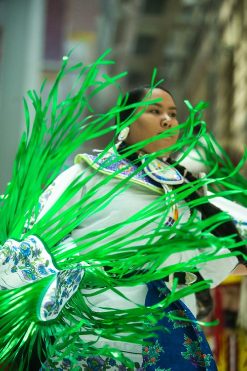 MIKAELA MACKENZIE / WINNIPEG FREE PRESS
Robin Parisian does a fancy shawl dance at Indigenous Peoples Day festivities at the University of Manitoba Bannatyne campus in Winnipeg on Thursday, June 21, 2018. 
Mikaela MacKenzie / Winnipeg Free Press 2018.