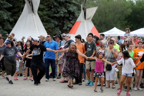 TREVOR HAGAN / WINNIPEG FREE PRESS
A Circle Dance, during Indigenous Day Live at The Forks, Saturday, June 23, 2018.