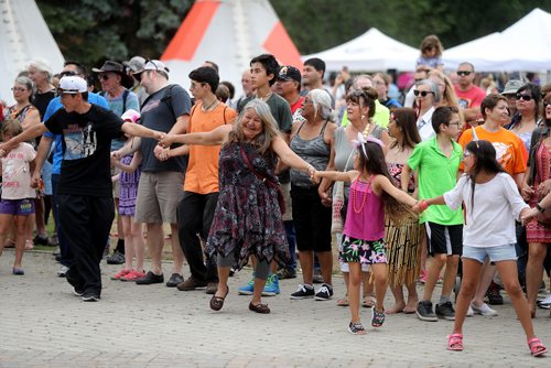 TREVOR HAGAN / WINNIPEG FREE PRESS
A Circle Dance, during Indigenous Day Live at The Forks, Saturday, June 23, 2018.