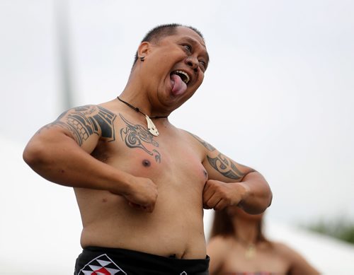 TREVOR HAGAN / WINNIPEG FREE PRESS
Don Semana, of Whakatopu Kotahi, traditional Maori performer from Toronto, demonstrating the Haka, during Indigenous Day Live at The Forks, Saturday, June 23, 2018.