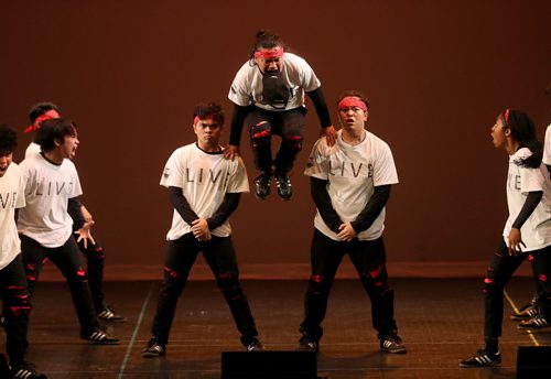 TREVOR HAGAN / WINNIPEG FREE PRESS
LIVE performs at Peg City Moves 2018, a hip hop competition at Pantages. Saturday, June 23, 2018.