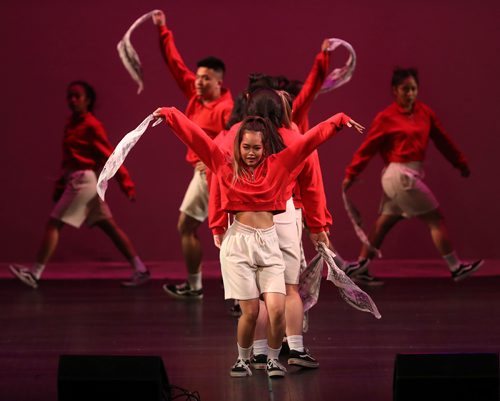 TREVOR HAGAN / WINNIPEG FREE PRESS
SUS performs at Peg City Moves 2018, aa hip hop competition at Pantages. Saturday, June 23, 2018.