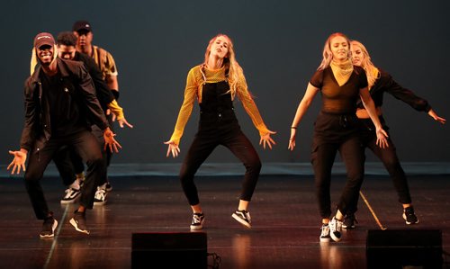 TREVOR HAGAN / WINNIPEG FREE PRESS
Wolves perform at Peg City Moves 2018, a hip hop competition at Pantages. Saturday, June 23, 2018.