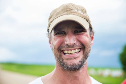 MIKAELA MACKENZIE / WINNIPEG FREE PRESS
Chris Federowich, vice-chairman of Parkland Industrial Hemp Growers Co-Op, poses in one of his hemp fields in Dauphin on Tuesday, June 26, 2018.
Mikaela MacKenzie / Winnipeg Free Press 2018.